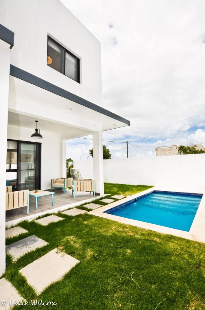 casas vacacionales y villas - Venta de Villa de lujo con piscina en brisas de punta cana zona turística  6
