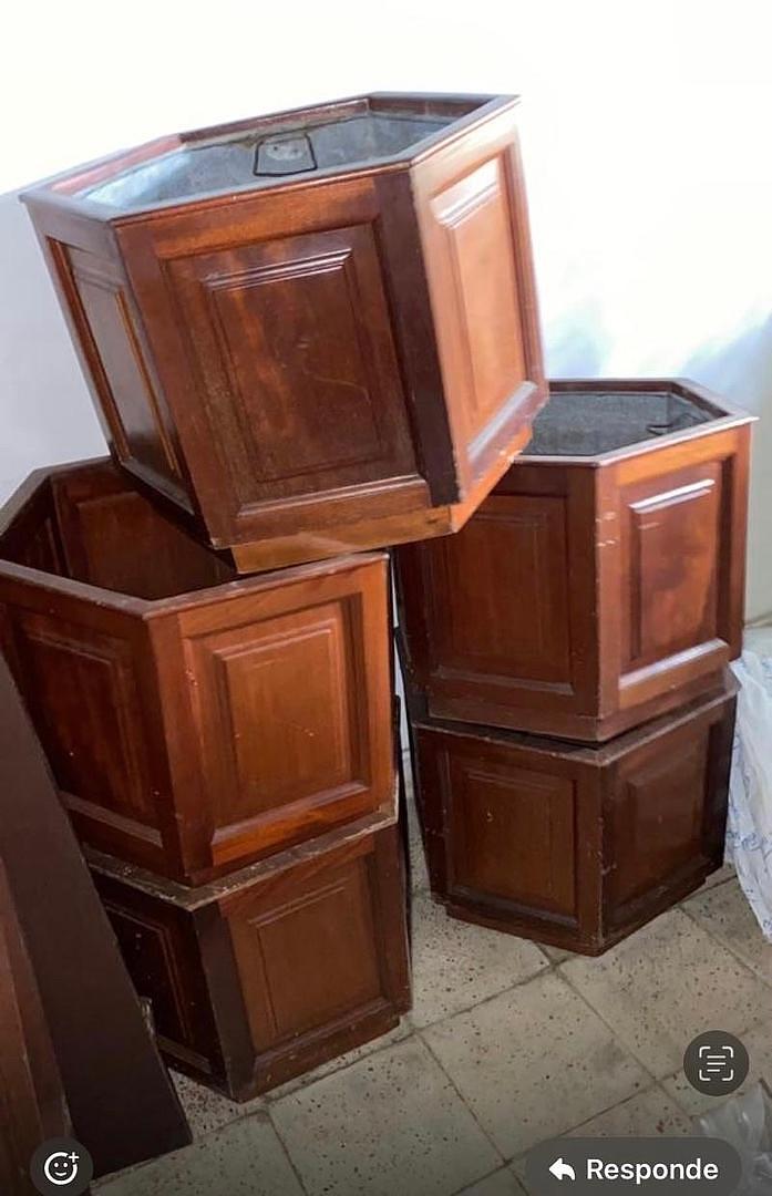 decoración y accesorios - Porta Macetero en CAOBA 