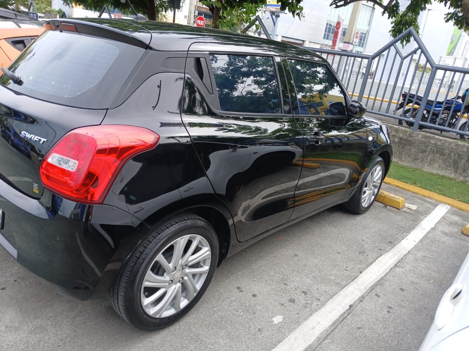 carros - Suzuki Swift año 2022 de la casa 3