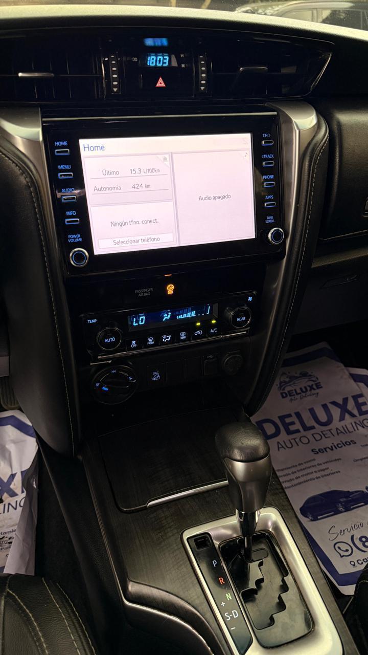 jeepetas y camionetas - Toyota fortuner 2022 4