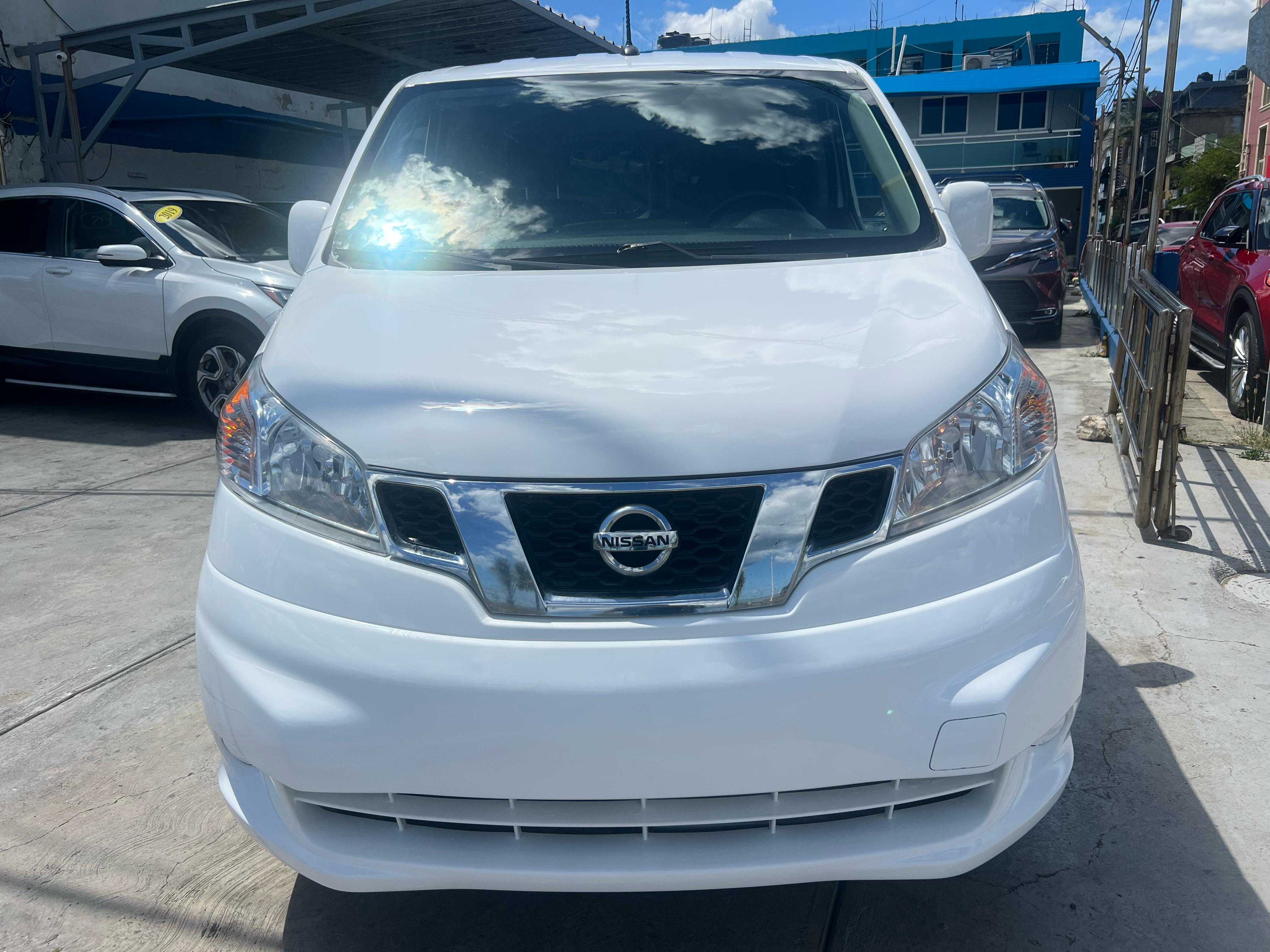 jeepetas y camionetas - Nissan NV 200 2020 5