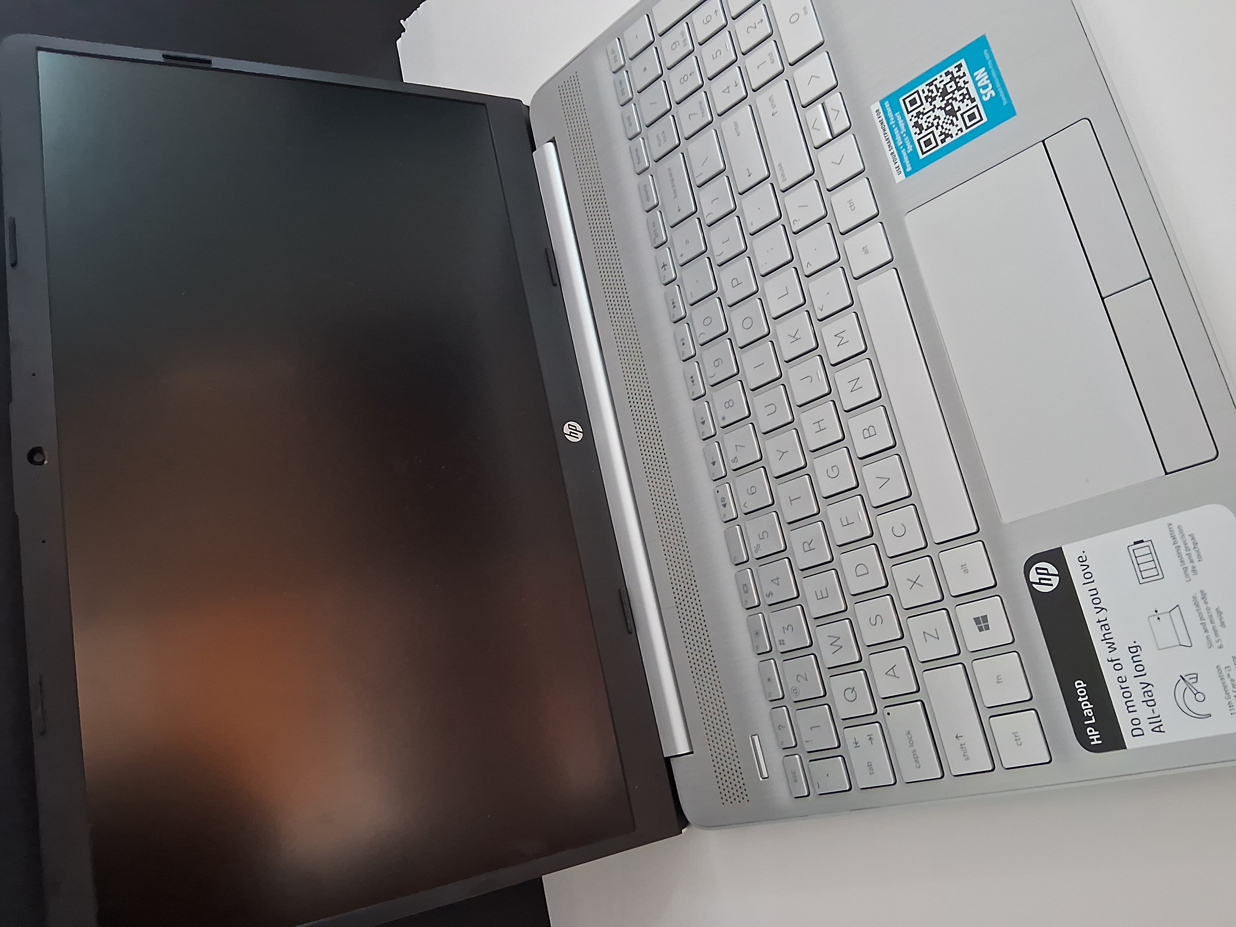 computadoras y laptops - Laptop HP intel core i5 nueva 1