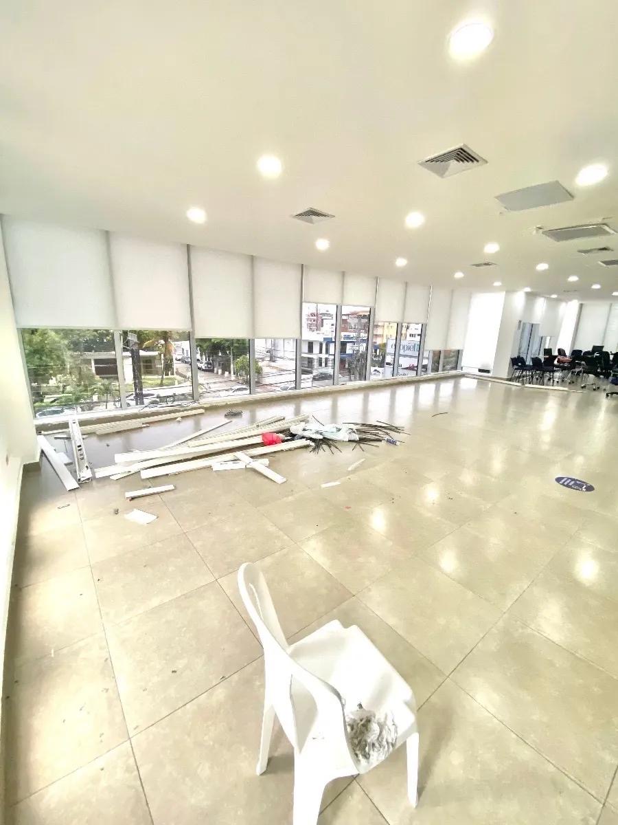 oficinas y locales comerciales - Amplio Local En Renacimiento Alquiler 4