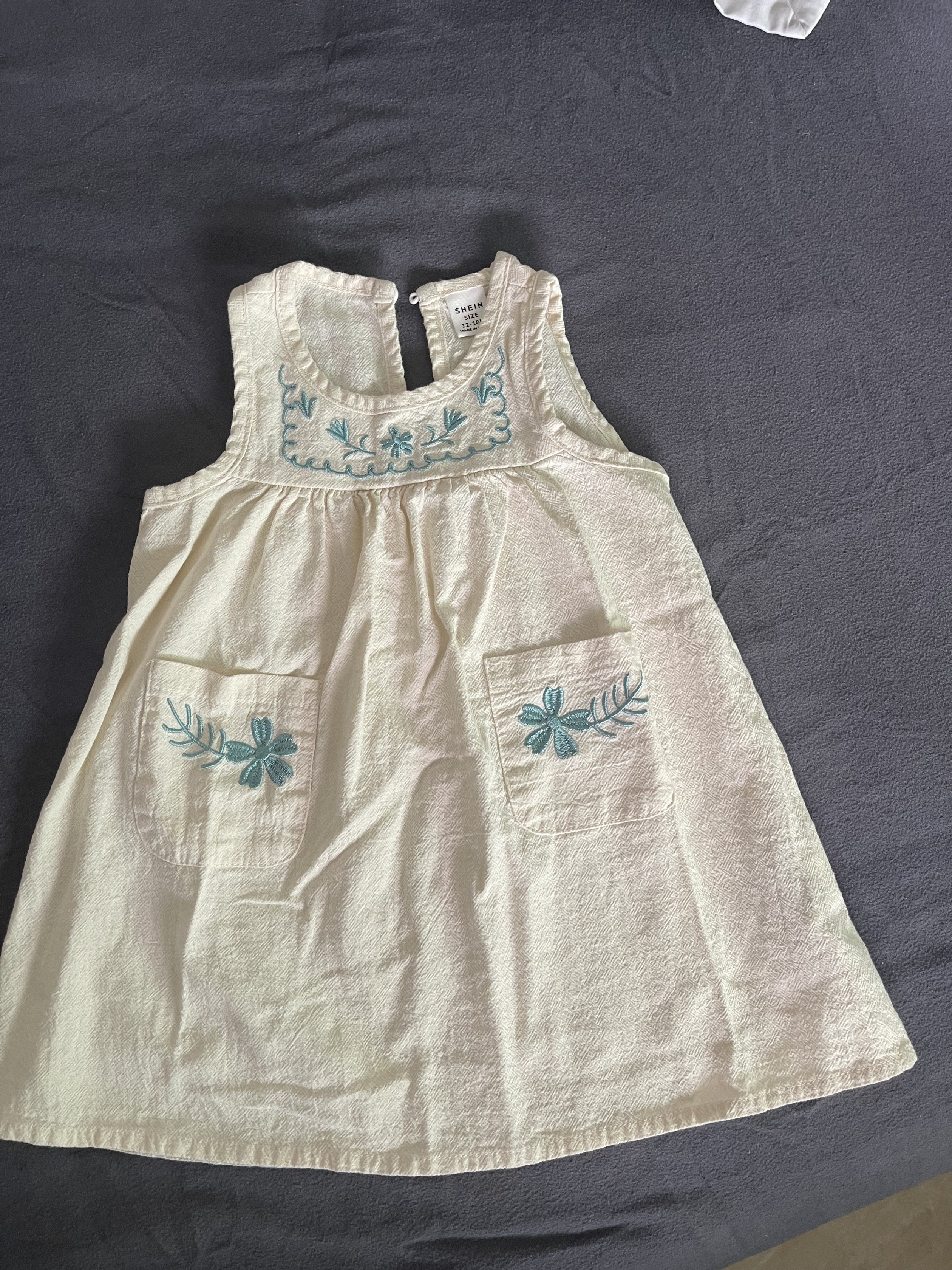 ropa y zapatos - Lote de más 40 piezas  1
