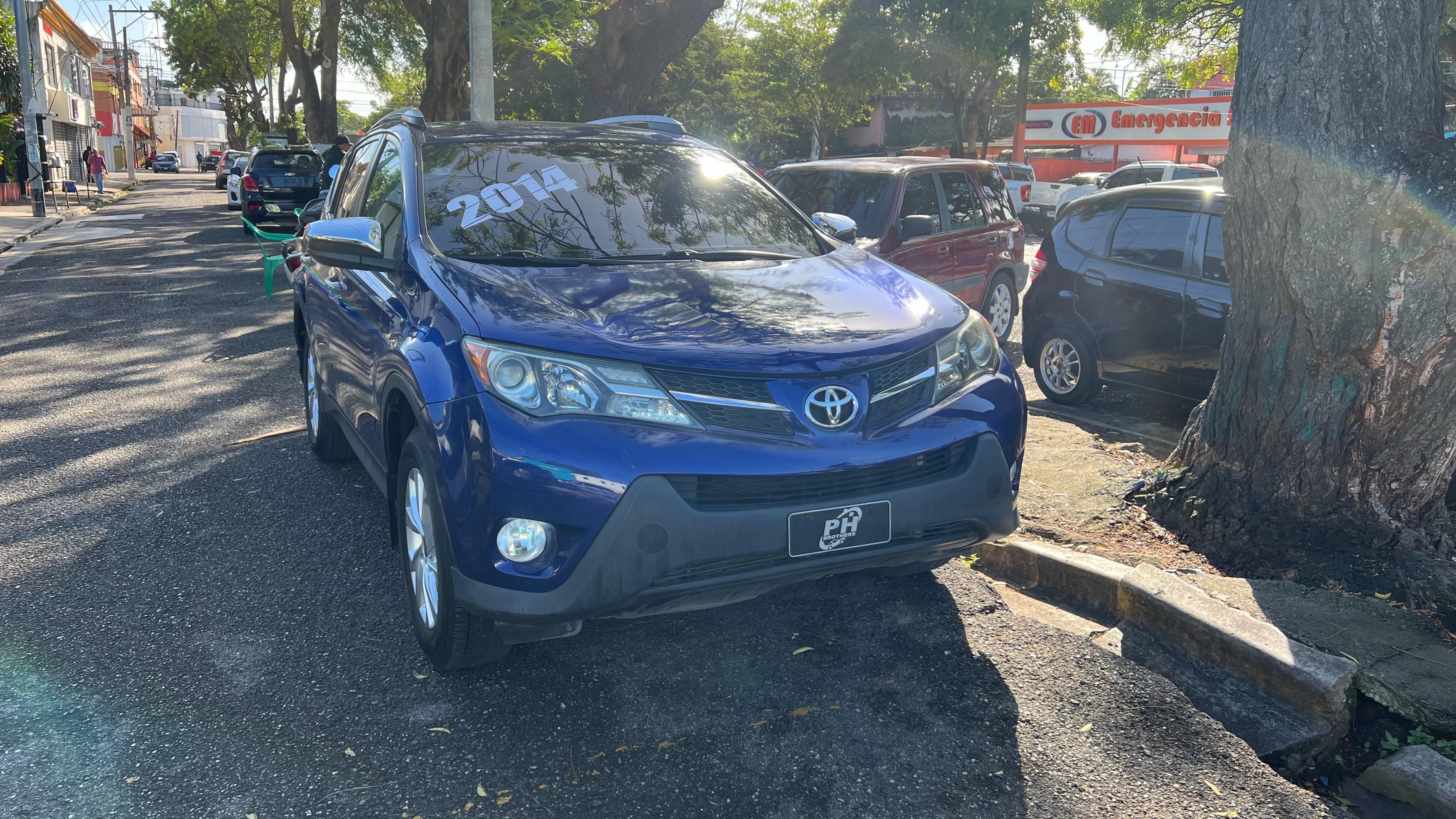jeepetas y camionetas - Toyota rav4 2014 0