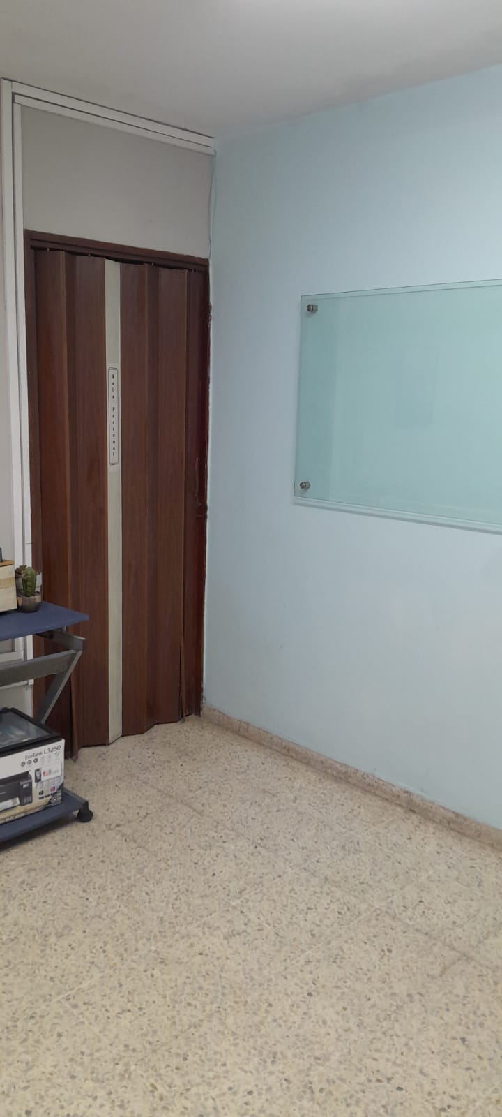 oficinas y locales comerciales - Alquilo Local en Ciudad Universitaria 5