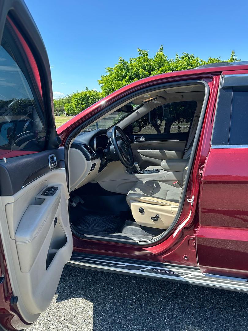 jeepetas y camionetas - Jeep Grand Cherokee Limited 4X4 2018  8