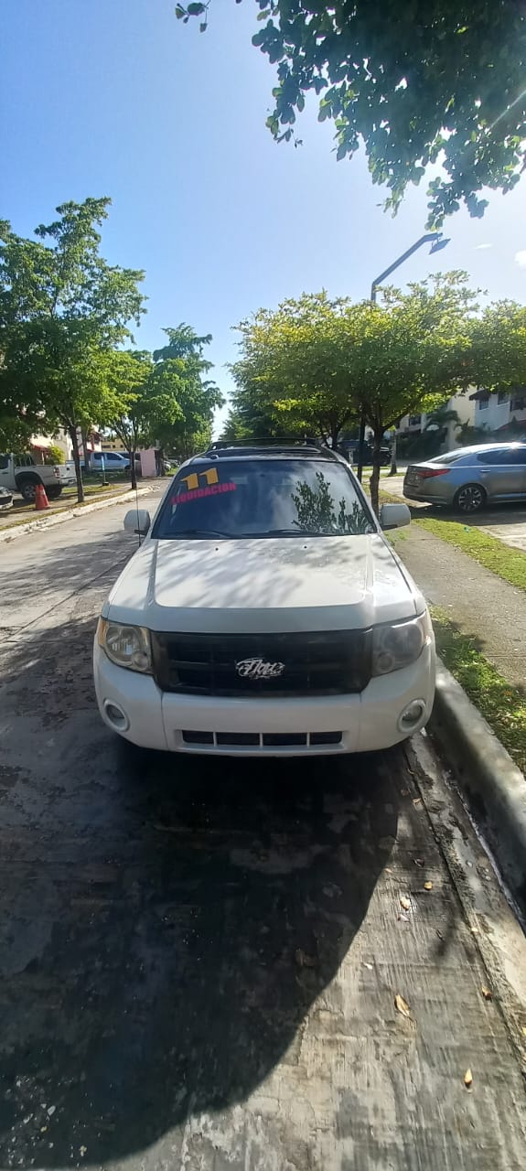 jeepetas y camionetas - Vendo Ford Escape  0