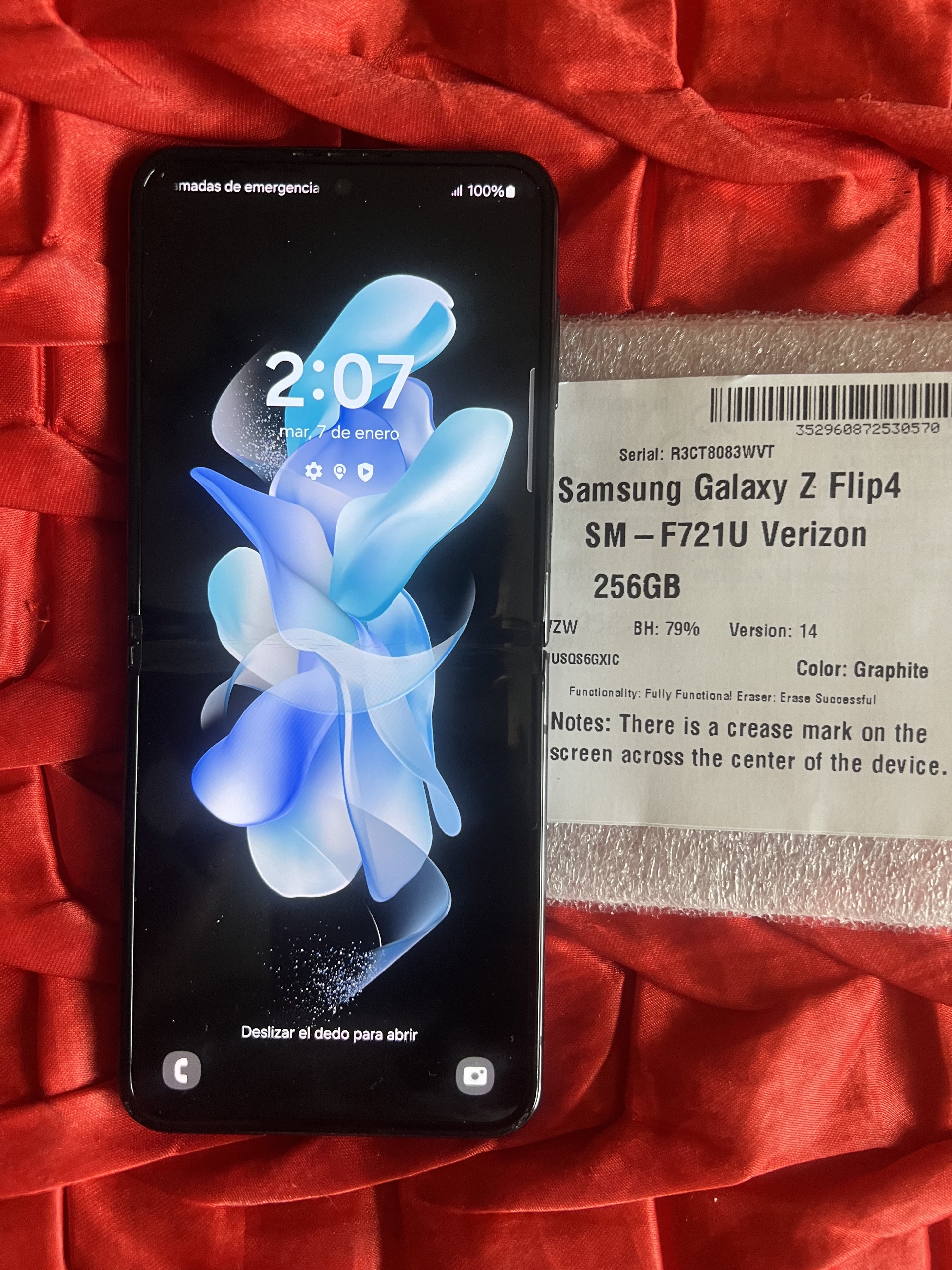 celulares y tabletas - Samsung Galaxy z Flip 4 de 256gb desbloqueado con su cargador  0