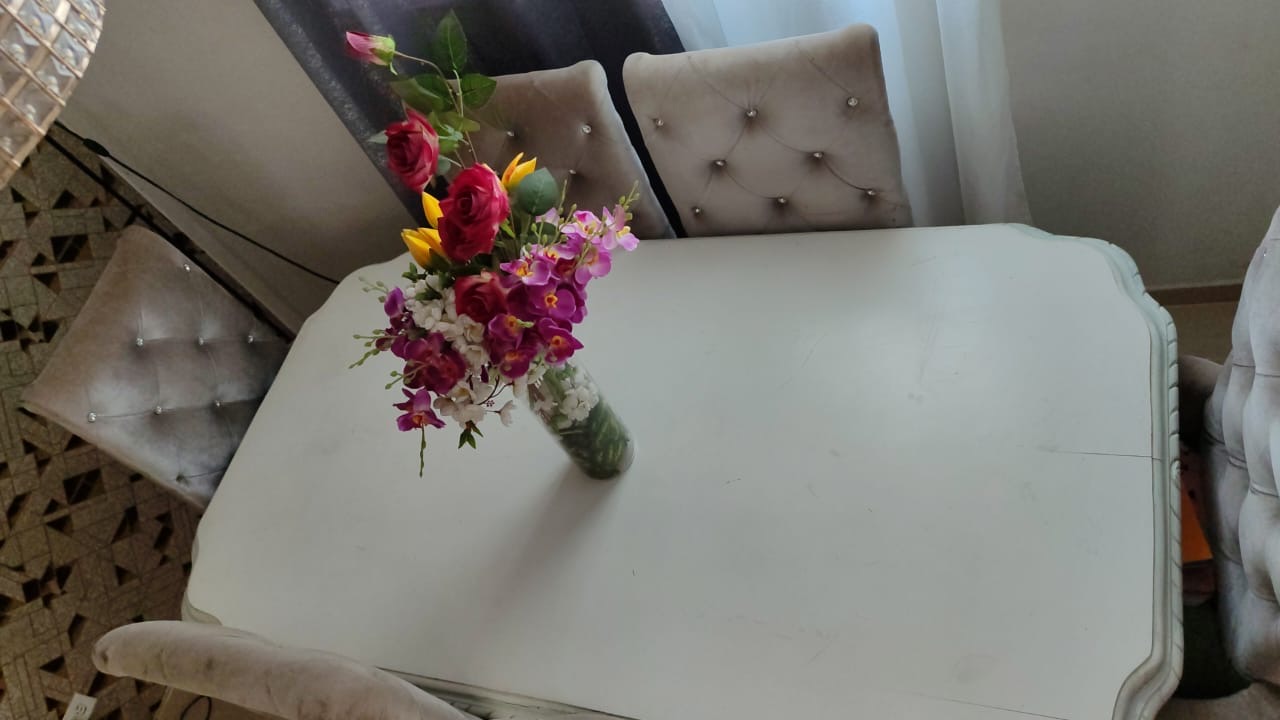 muebles y colchones - Comedor de 6 sillas caoba tapizado  1