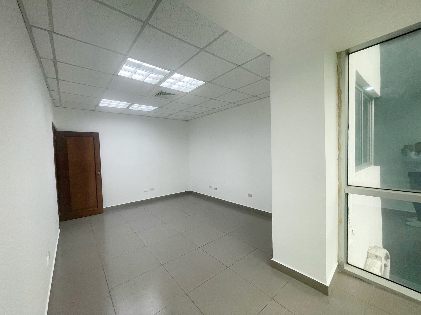 oficinas y locales comerciales - Local corporativo céntrico  3