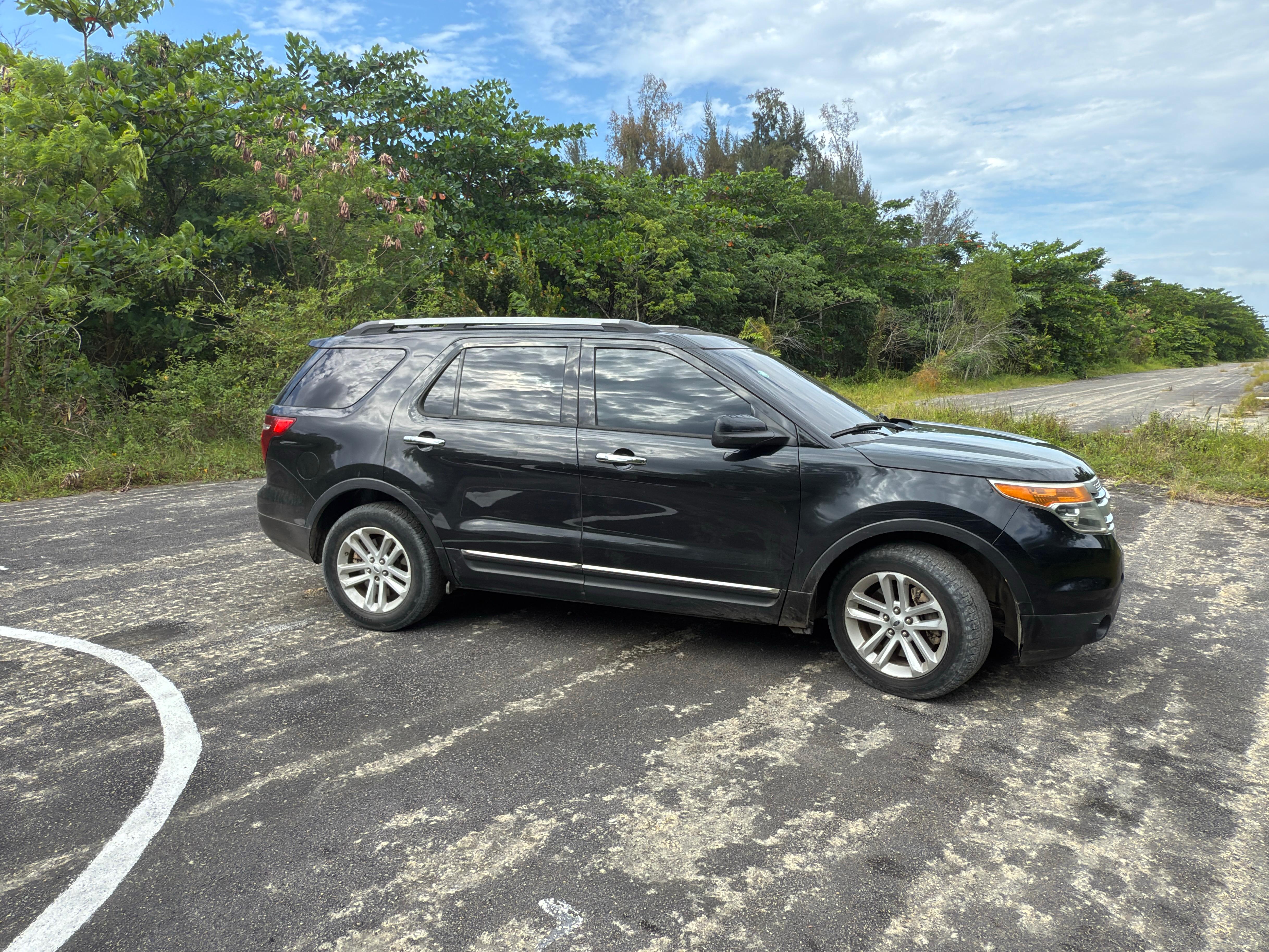 carros - Venta de vehículo Ford Explorer 2015