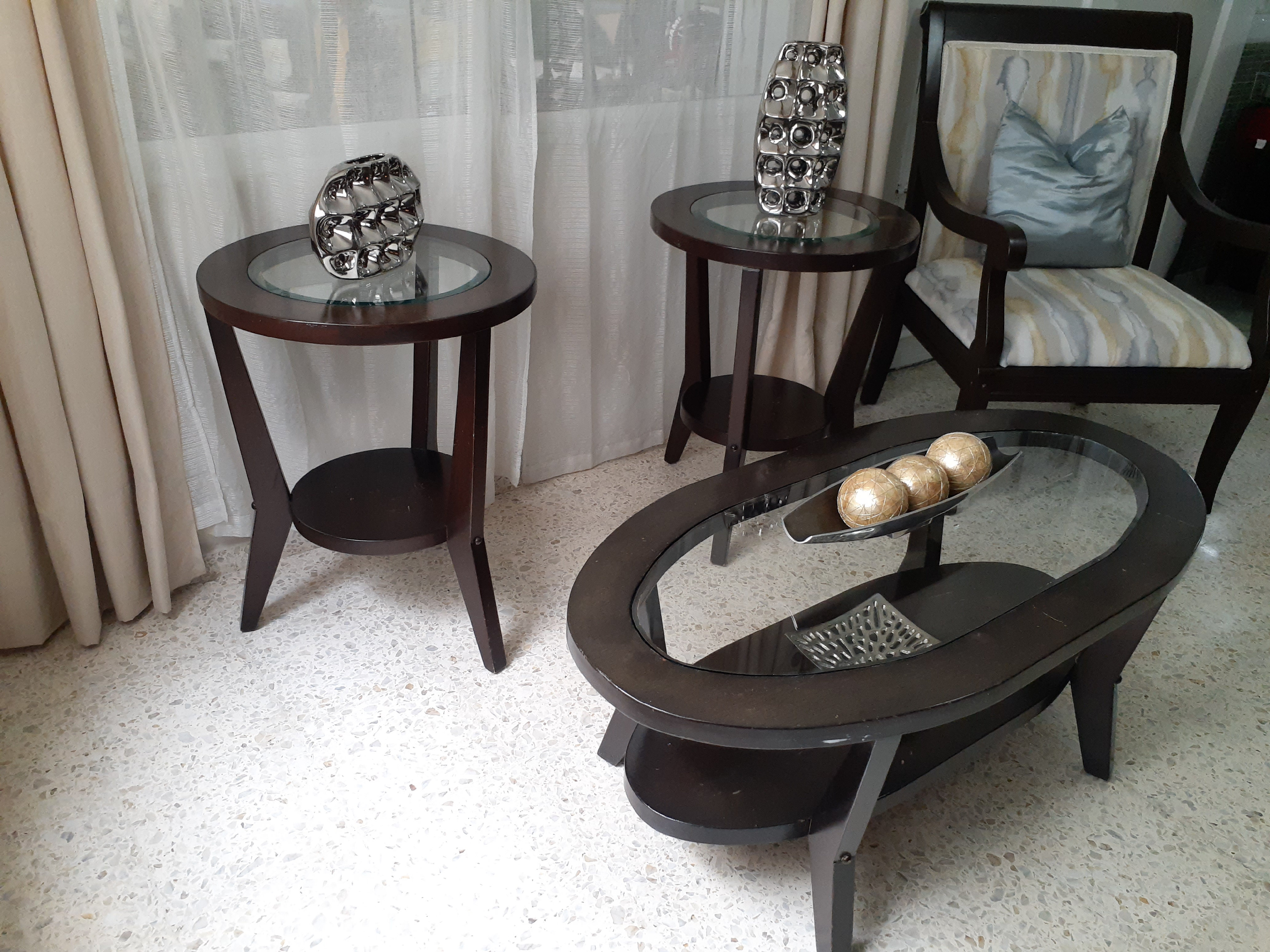 muebles y colchones - Hermoso juego de mesa de centro y laterales en caoba original 2