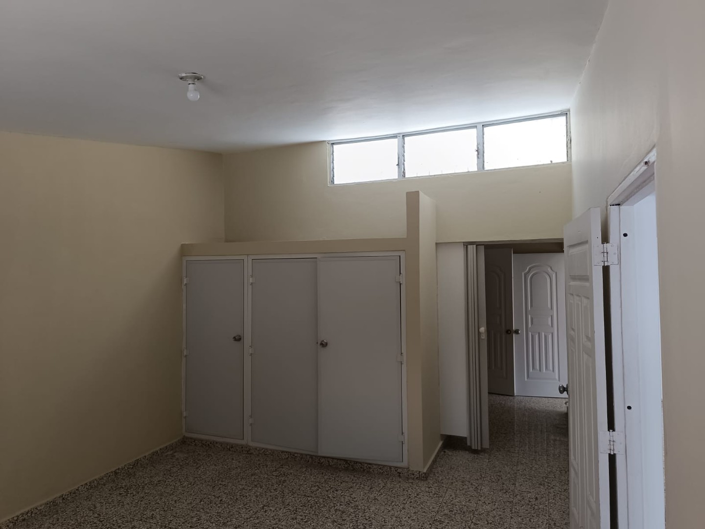 apartamentos - Se alquila apartamento para local comercial 2da 9