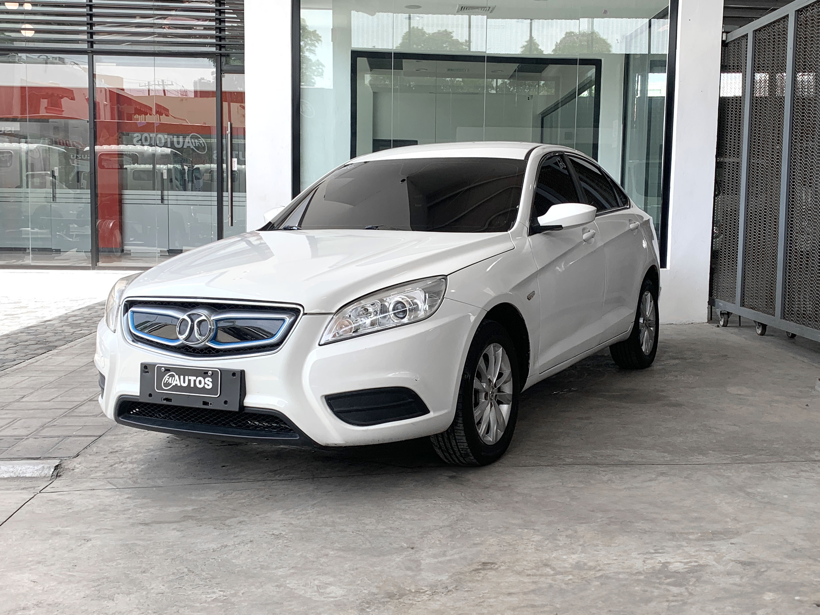 carros - Baic EU260