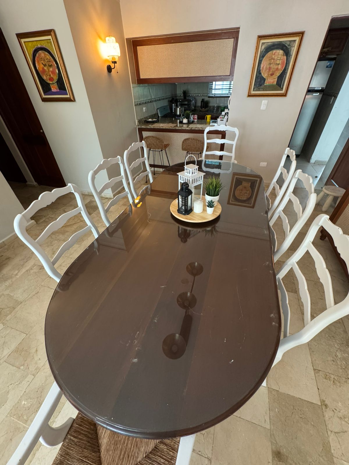 muebles y colchones - Comedor ovalado en caoba con tope de cristal. Con 10 sillas en caoba y pajilla. 6