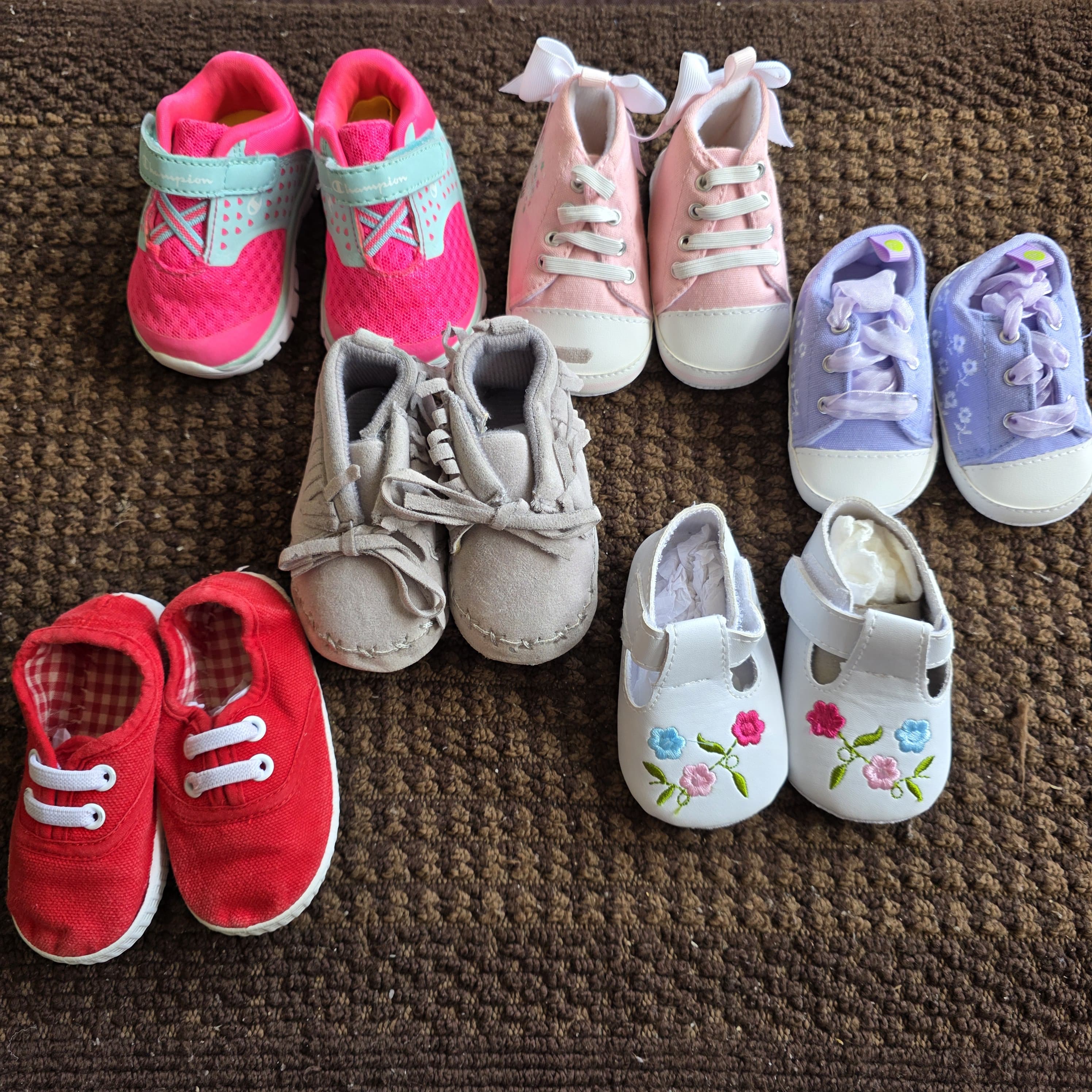 ropa y zapatos - 6 Pares zapato  tenis niña 0-3 meses. Todo por $500 1