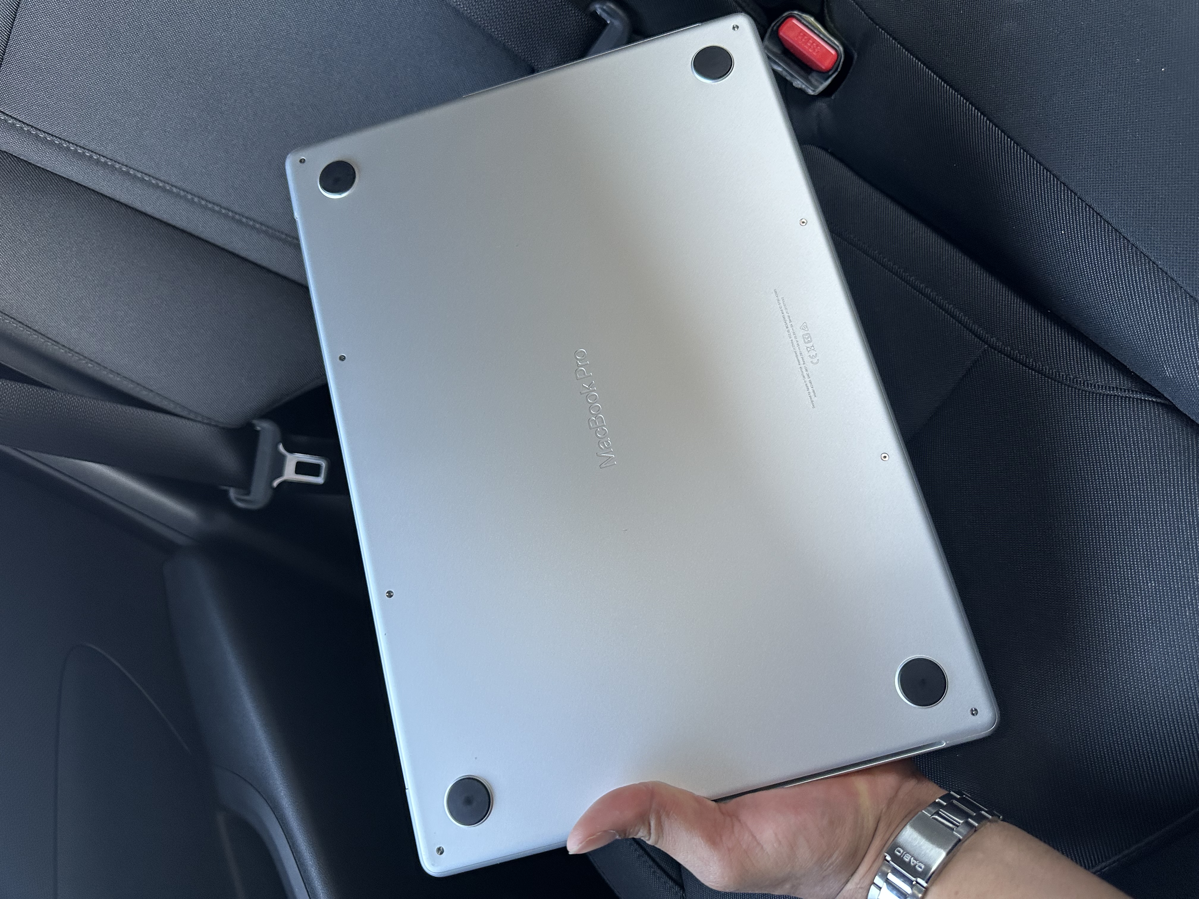 computadoras y laptops - MacBook Pro (16-inch, 2021) M1 Pro 16GB 512GB SSD 6
