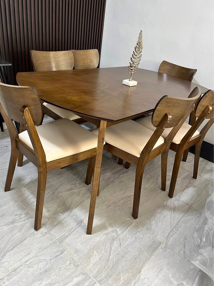 muebles y colchones - Juego de comedor importado de 6 sillas en madera  0