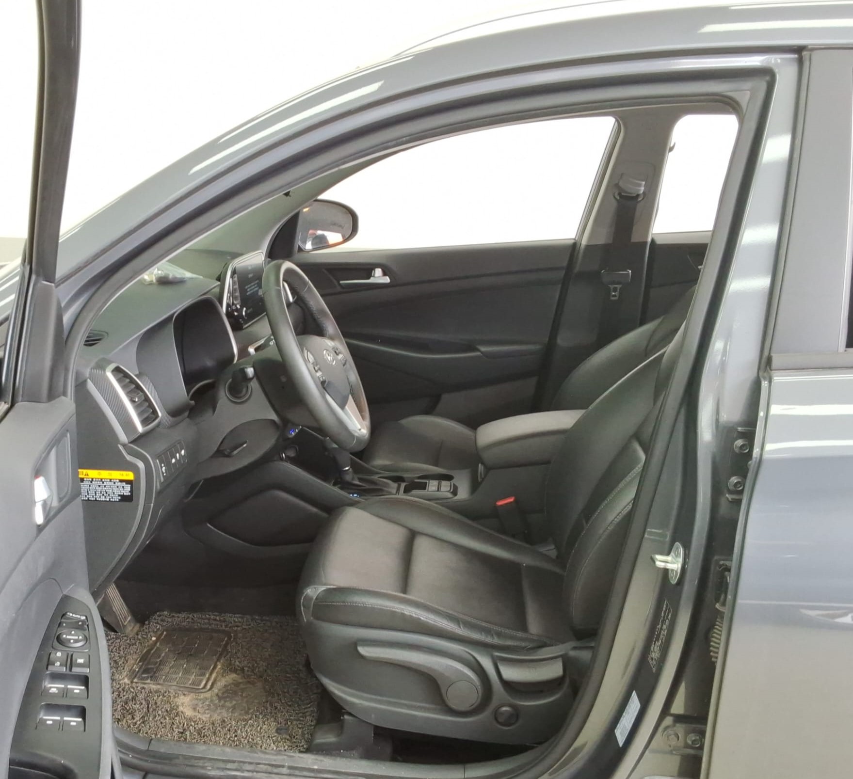 jeepetas y camionetas - HYUNDAI TUCSON 2020 GRIS OSCURO DIESEL 8