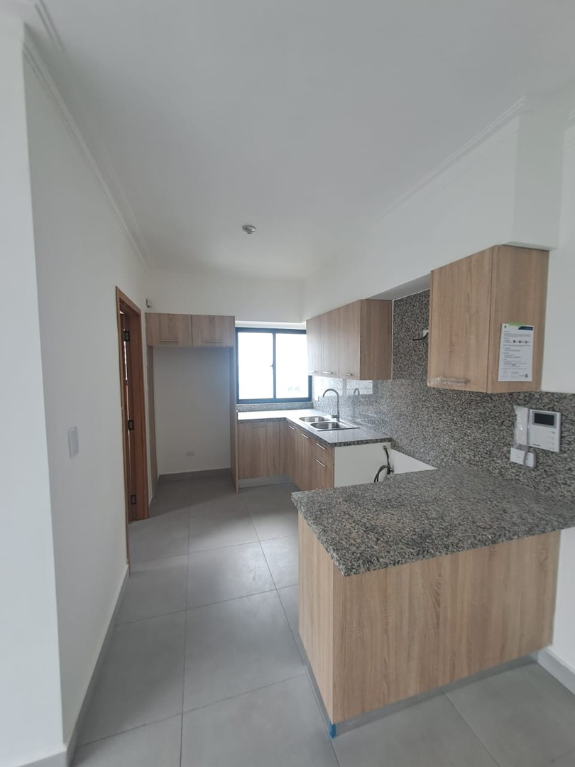 apartamentos - Apartamento 4to piso Evaristo Morales 2hab 4