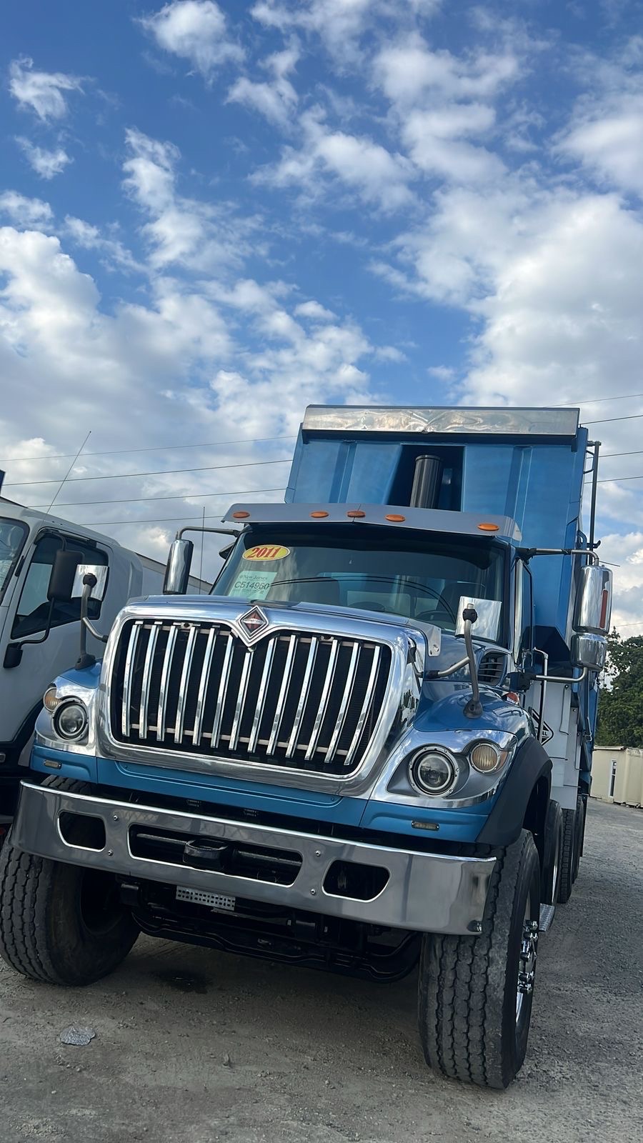 camiones y vehiculos pesados - vendo internacional financiamiento disponible 0