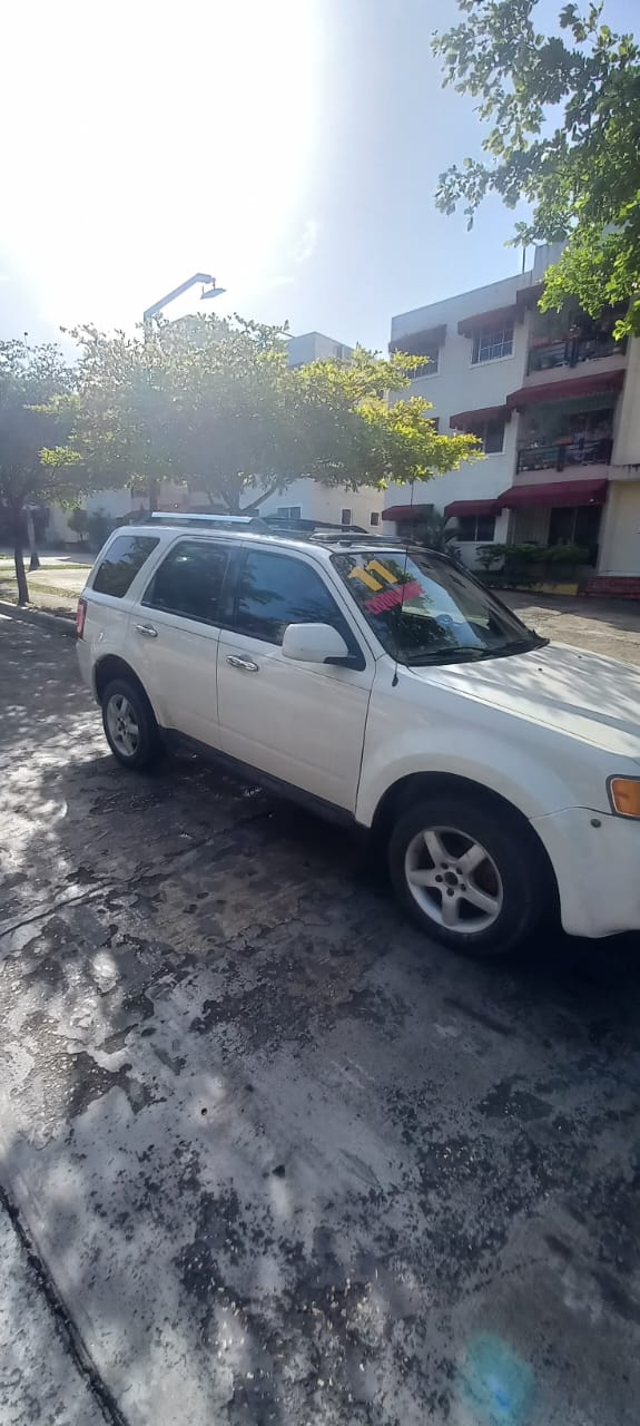 jeepetas y camionetas - Vendo Ford Escape  1