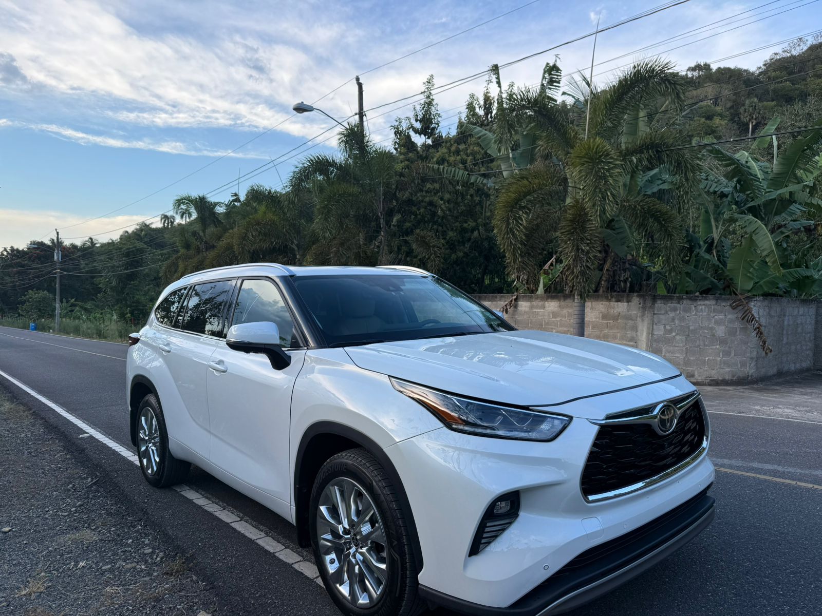 jeepetas y camionetas - Toyota higlander xle 2014 1