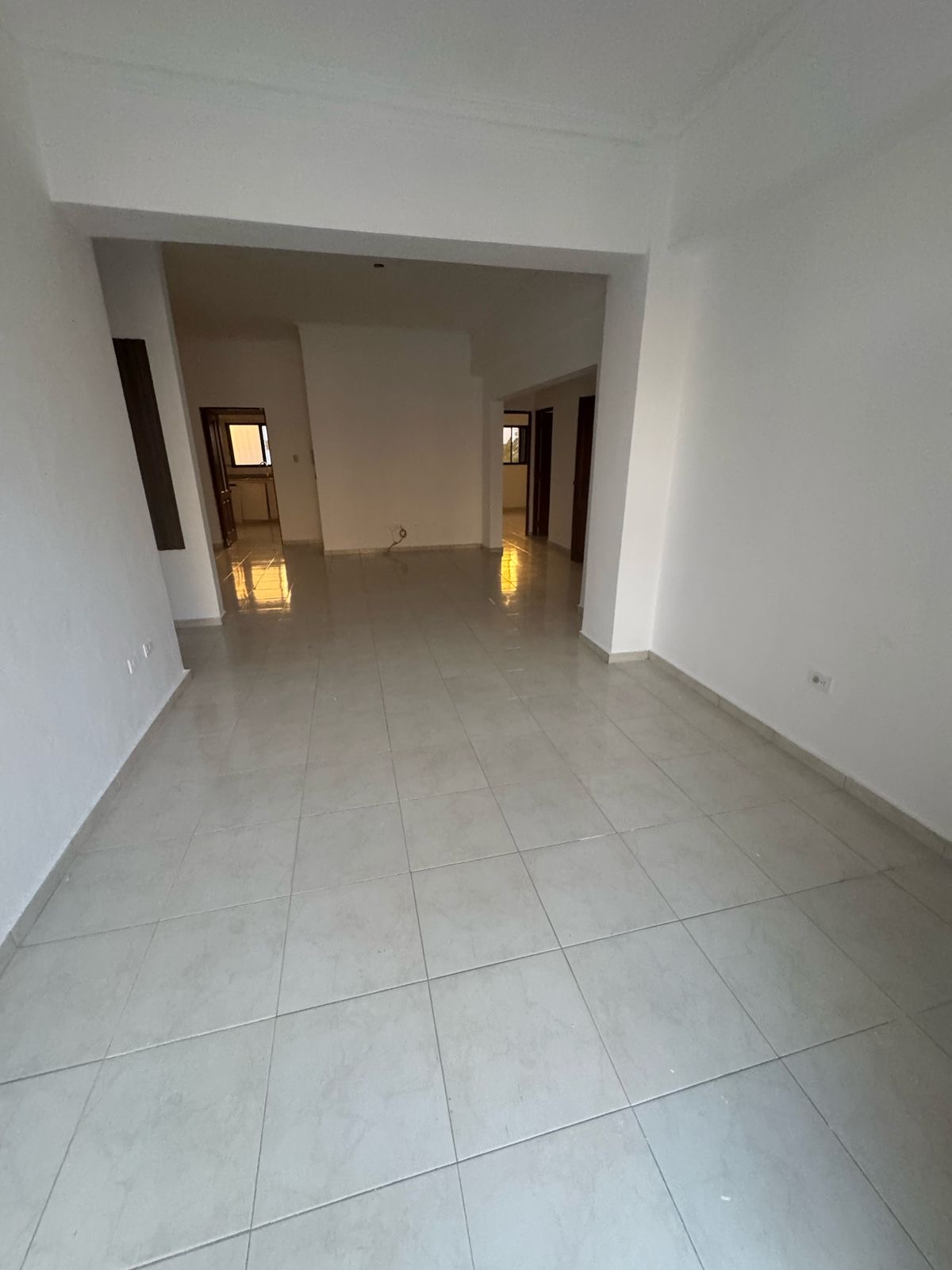 apartamentos - Evaristo Morales tres hab piso 6 dos parqueos balc 2