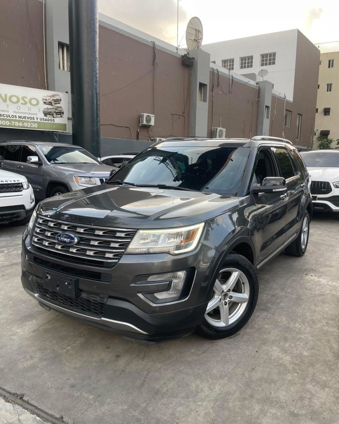 jeepetas y camionetas - FORD EXPLORER XLT 2017 1