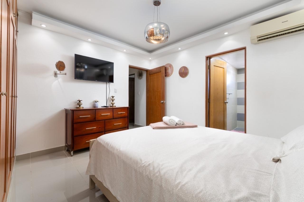 apartamentos - venta de apartamento en las Américas con 100mts Santo Domingo este  8