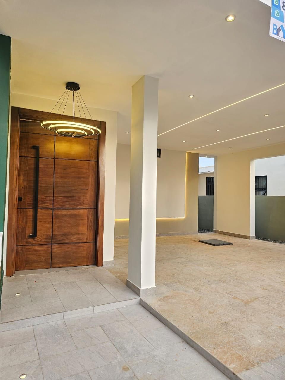 casas - Vendo hermosa casa en Los Lirios 8