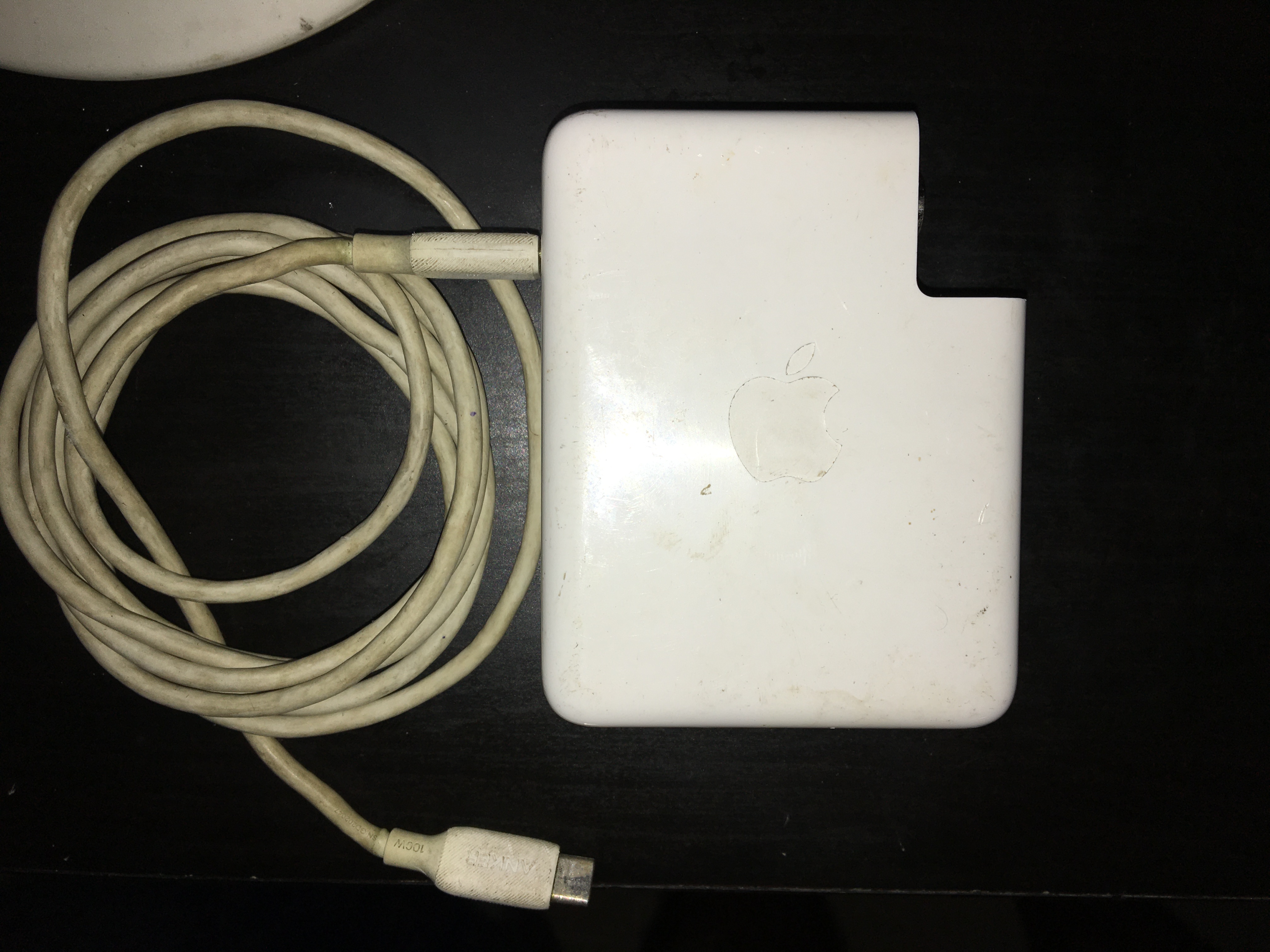 computadoras y laptops - Apple Cargador  40W USB-C para MacBook Pro, Air 1