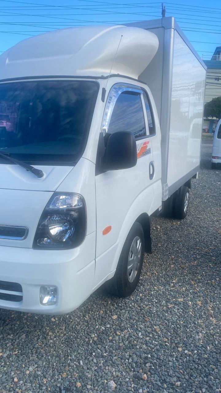 jeepetas y camionetas - OPORTUNIDAD!! CAMIÓN FURGÓN CERRADO KIA BONGO 1