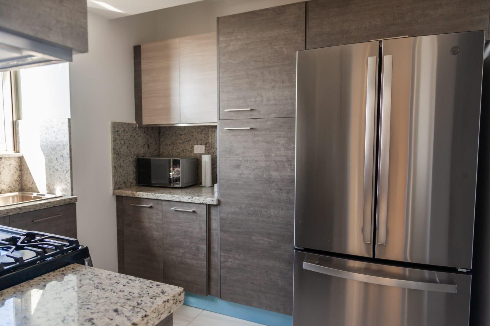 apartamentos - Evaristo Morales totalmente amueblado y con diseño y mobiliario moderno 8