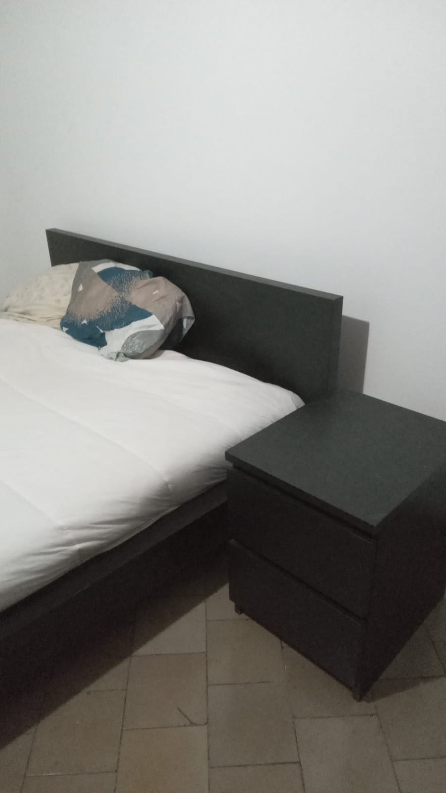 muebles y colchones - Cama, mesa de noche y colchón comprados en IKEA 1