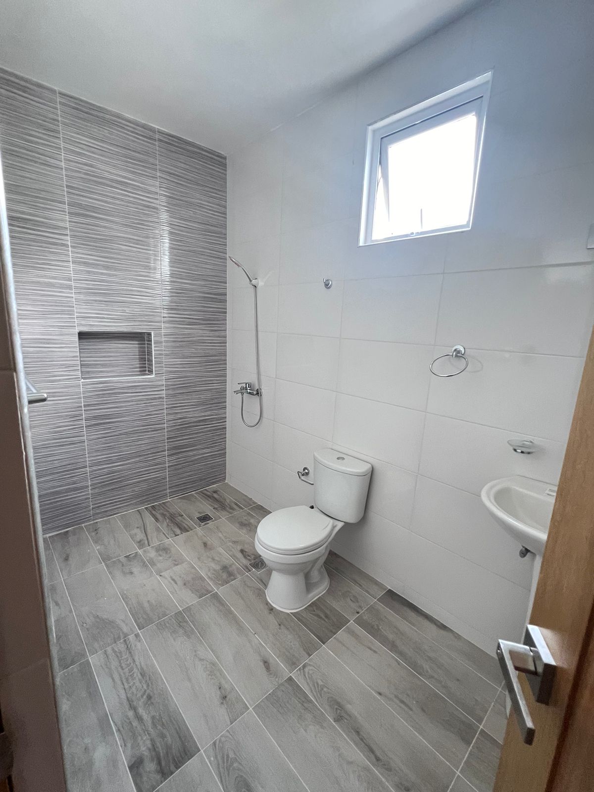 apartamentos - CASA EN VENTA EN VISTA LINDA, SANTIAGO. 0