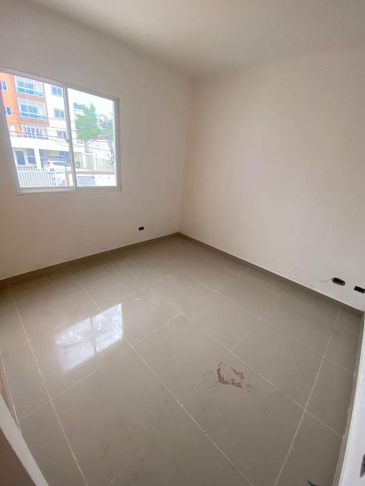 casas - Casa  en Vista Hermosa, Santo Domingo Este a la Venta 8