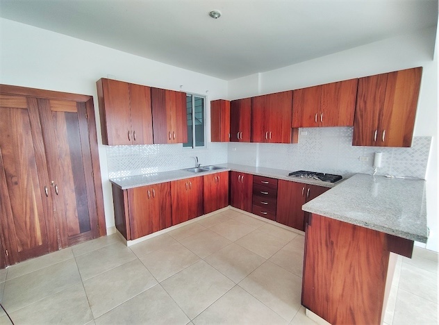 apartamentos - Cuarto nivel de renta en Los Cerros de Gurabo III 5