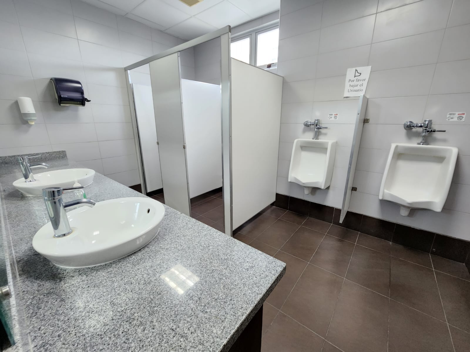 oficinas y locales comerciales - Edificio Corporativo en Venta para Inversionistas 4