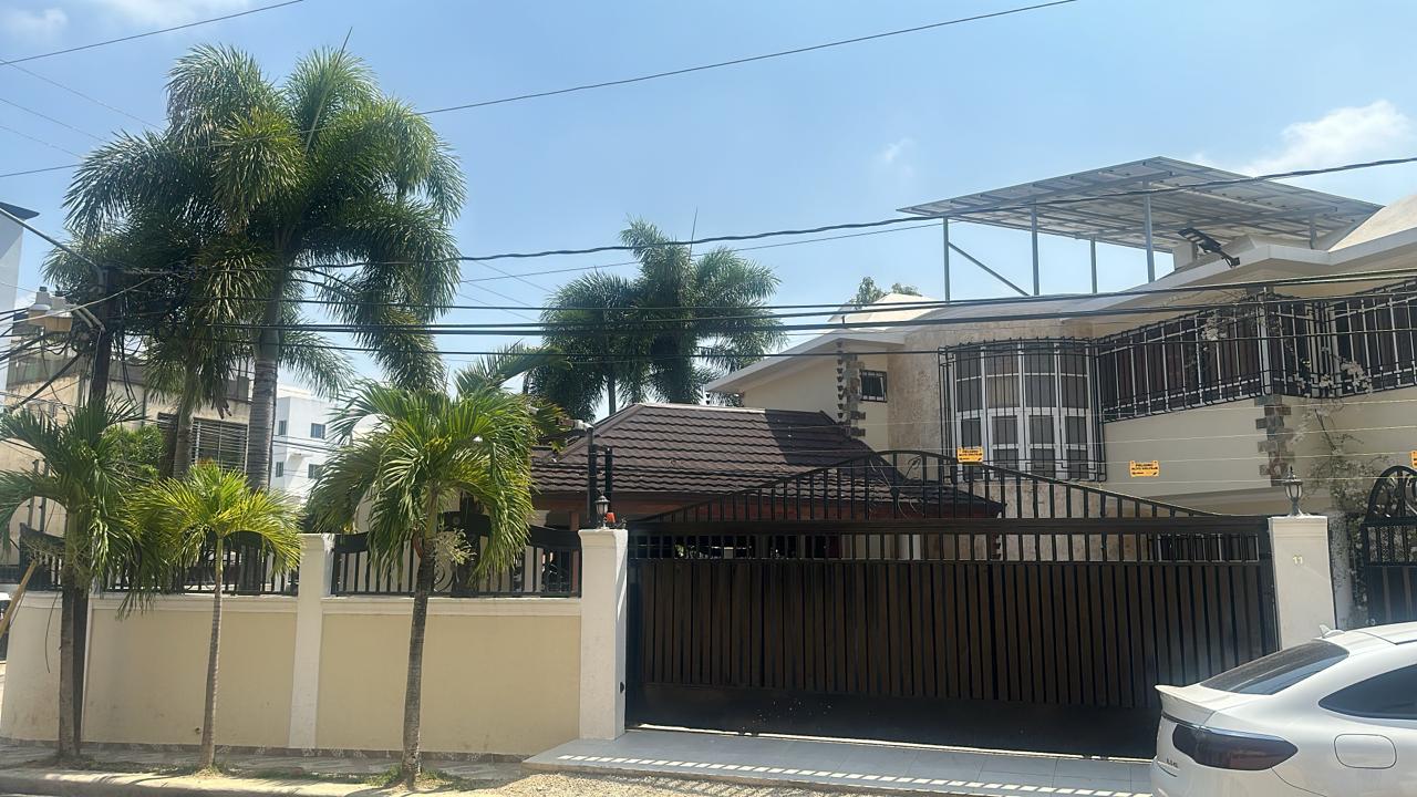 casas - CASA EN VENTA EN VILLA MARIA, SANTIAGO. 3