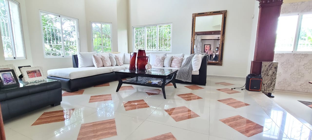 casas - Espectacular Vivienda en Venta Próximo al HOMS  3