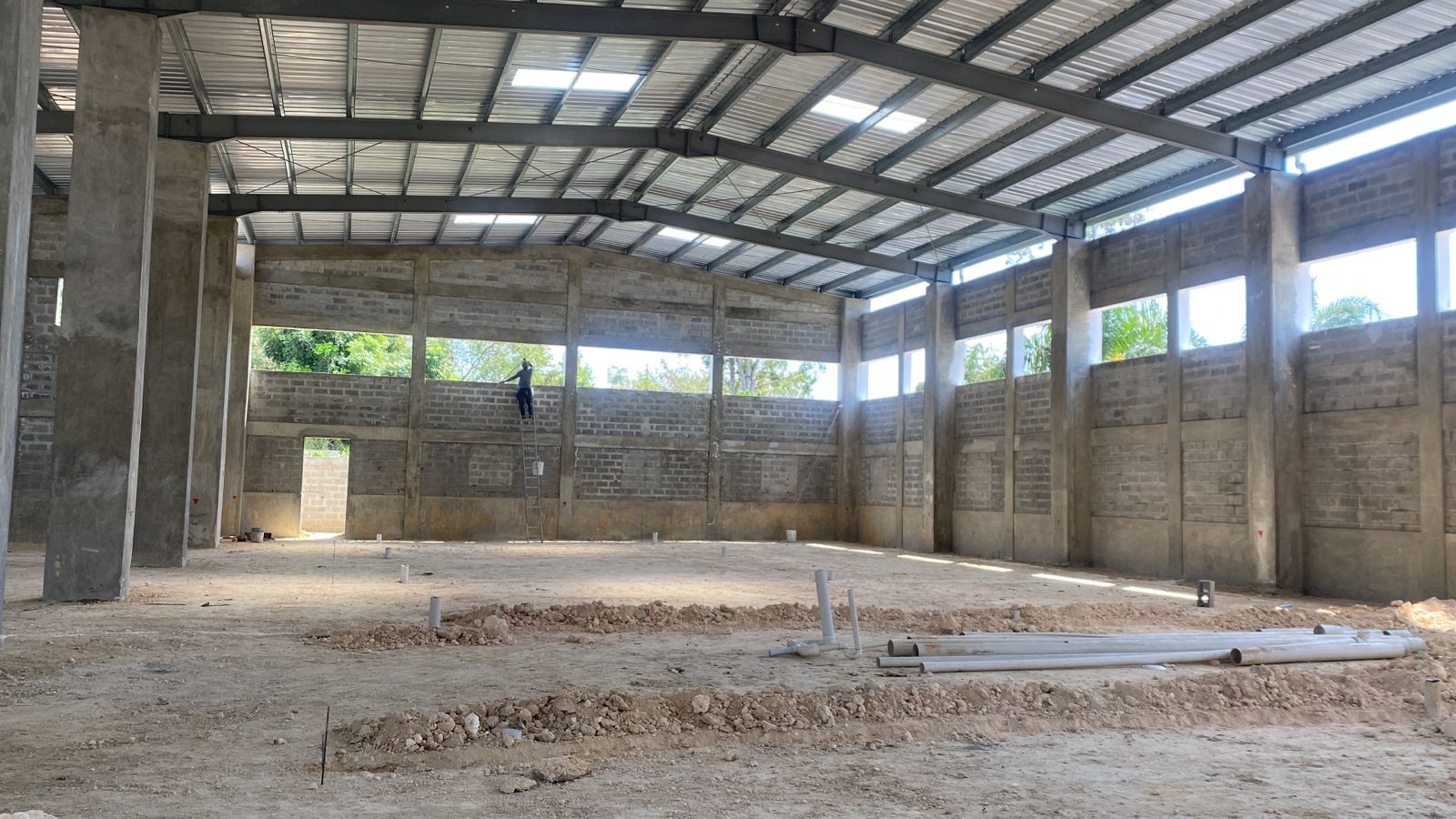 otros inmuebles - Nave con edificación de oficinas en renta en Av. Jacobo Majluta  0