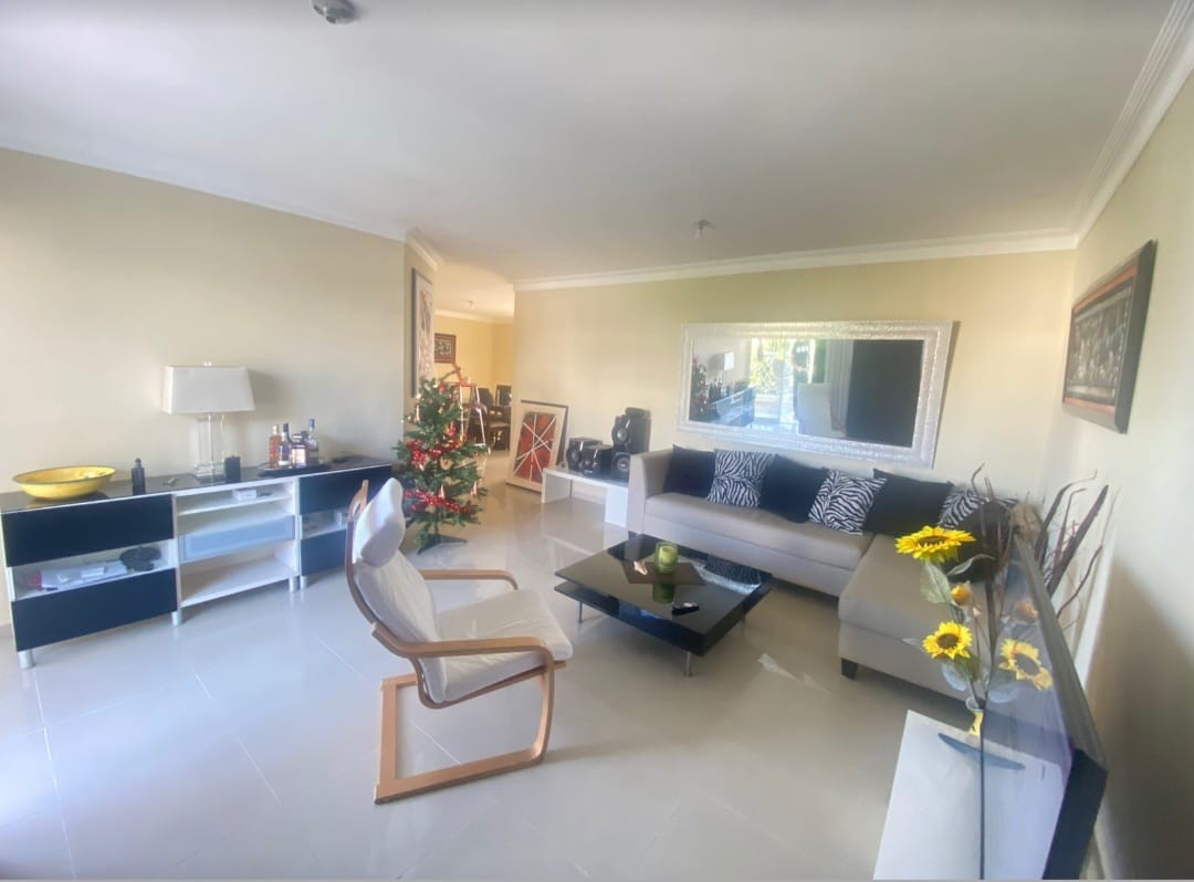 apartamentos - SE VENDE -Apartamento en venta en el QUISQUEYA -4 Piso-123 Mt2 4