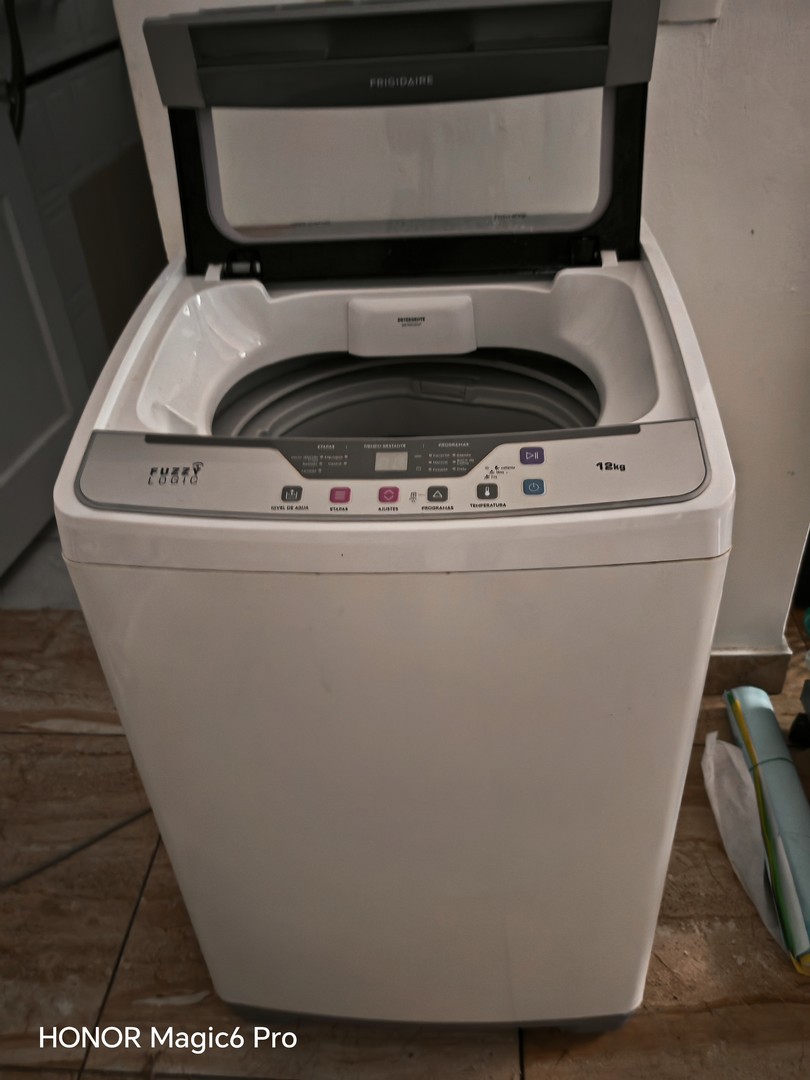 electrodomesticos - Lavadora Frigidaire de 12 kg 
Excelente estado 

 1