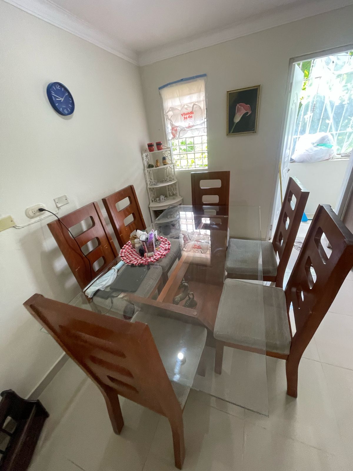muebles y colchones - COMEDOR EN CAOBA DE 6 SILLAS 1