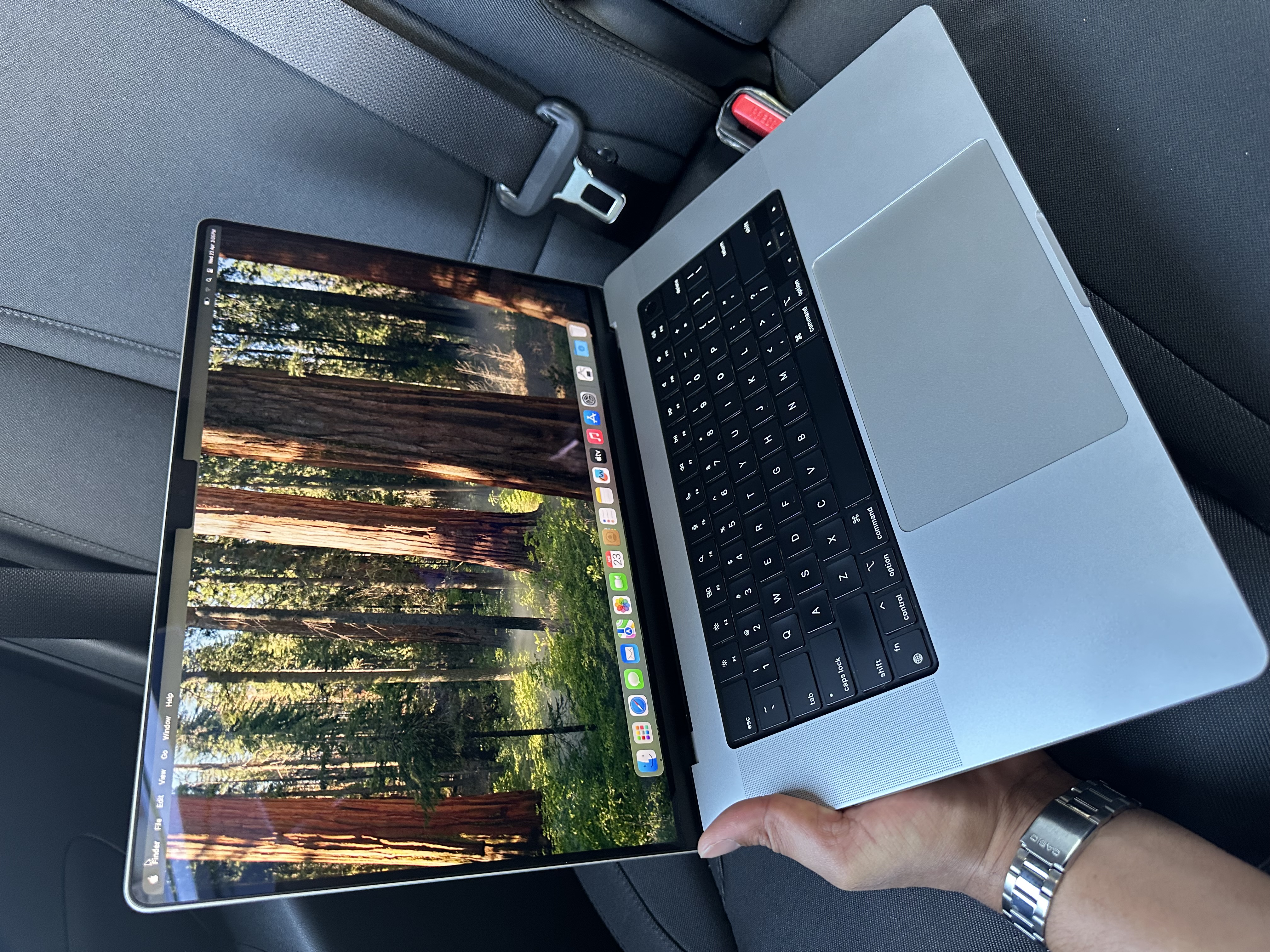 computadoras y laptops - MacBook Pro (16-inch, 2021) M1 Pro 16GB 512GB SSD 1