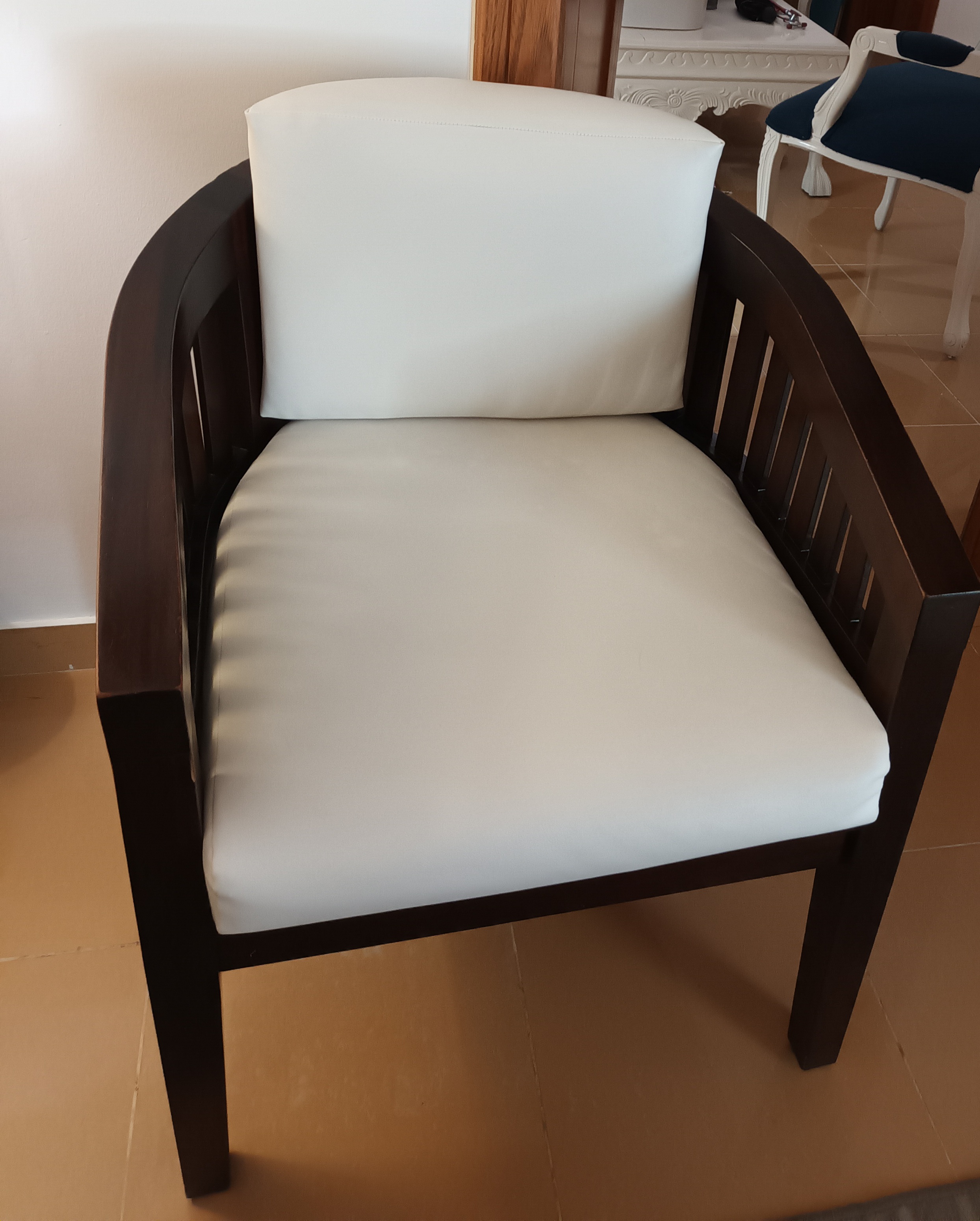 muebles y colchones - 2 BUTACAS MADERA NOGAL 0