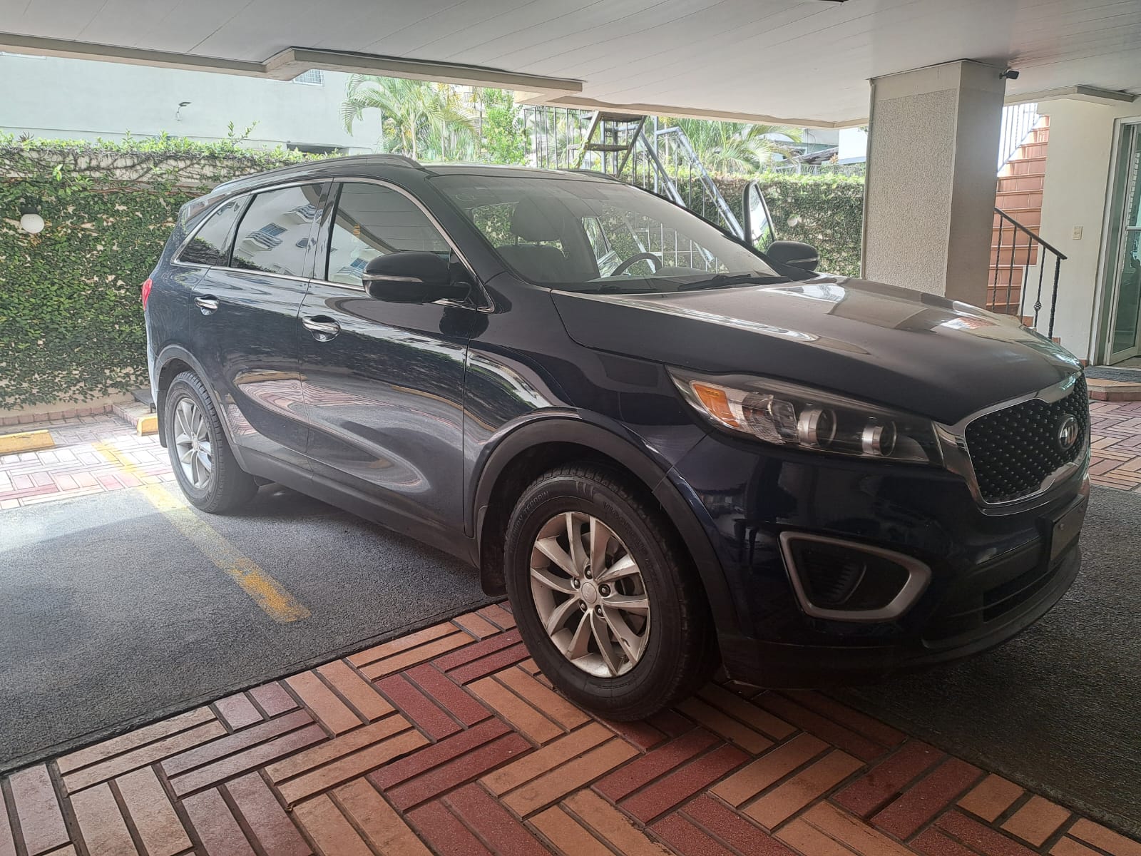 jeepetas y camionetas - Kia Sorento 2016 unica dueña en RD 4