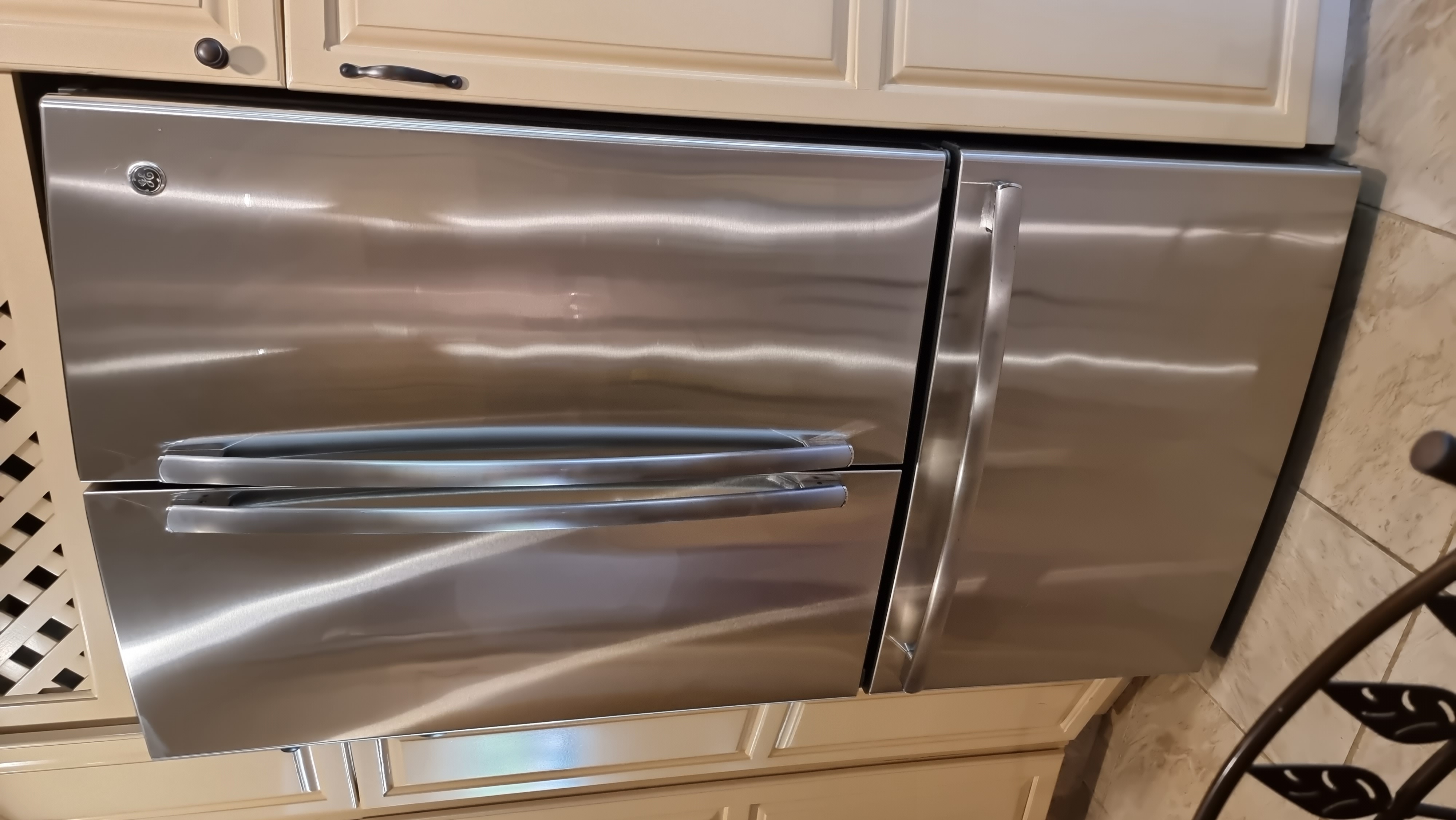 cocina - Oportunidad, la nevera funciona, arriba no enfria optimamente,congela perfecto.  0
